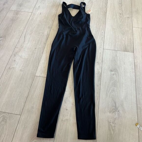 Free movement women jumpsuit size xs - Picture 1 of 8